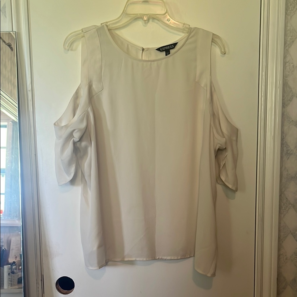 Express Cut Out Relaxed Blouse in Ivory